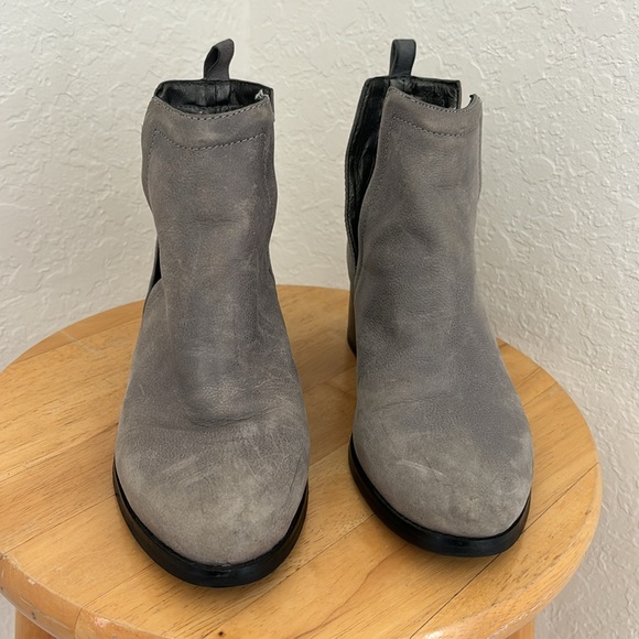 Jeffrey Campbell ankle booties - Picture 4 of 6
